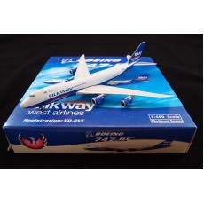 Phoenix Silk Way West Airlines B747-8F VQ-BVC 1:400 