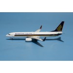 Phoenix Singapore Airlines Boeing 737-800 9V-MGA 1:400
